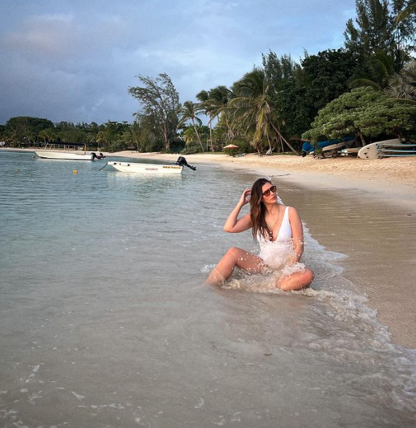 Vacances à LUX Grand Baie pour Miss France 2024, Eve Gilles  et Camille Cerf